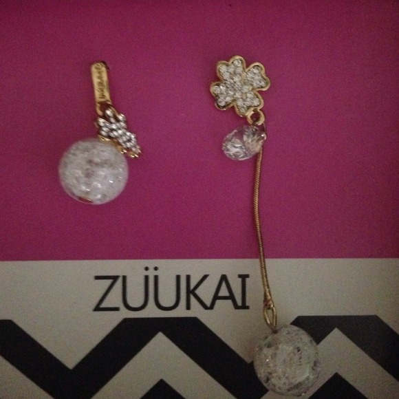 Earrings - Picture 2 of 3