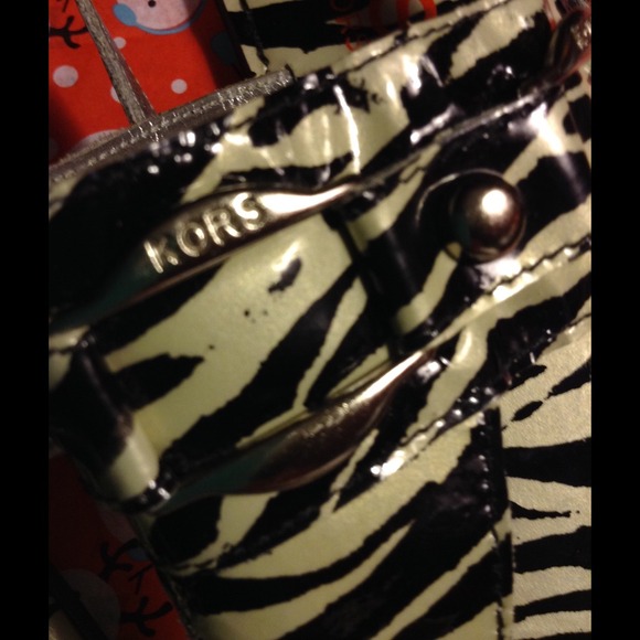 Patent leather zebra sandals REDUCED❌ - Picture 2 of 4