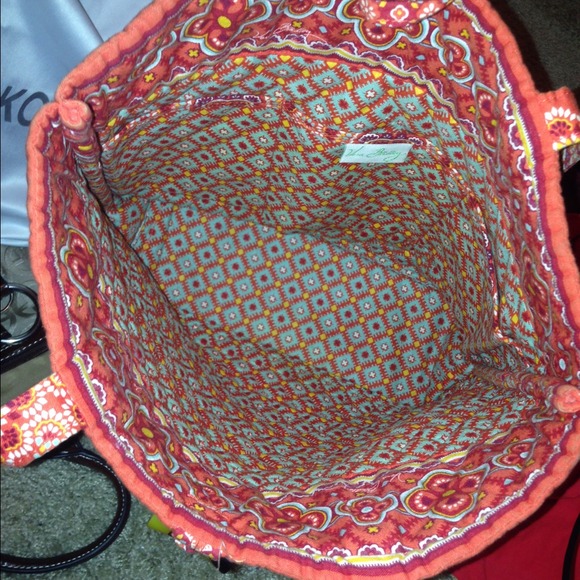 Vera Bradley Tote - Picture 2 of 3