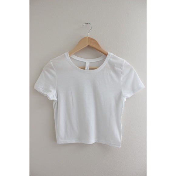 White Basic Crop top