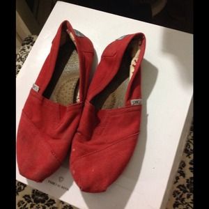 Toms
