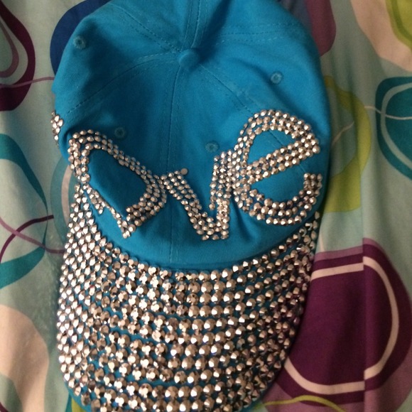 Love hat
