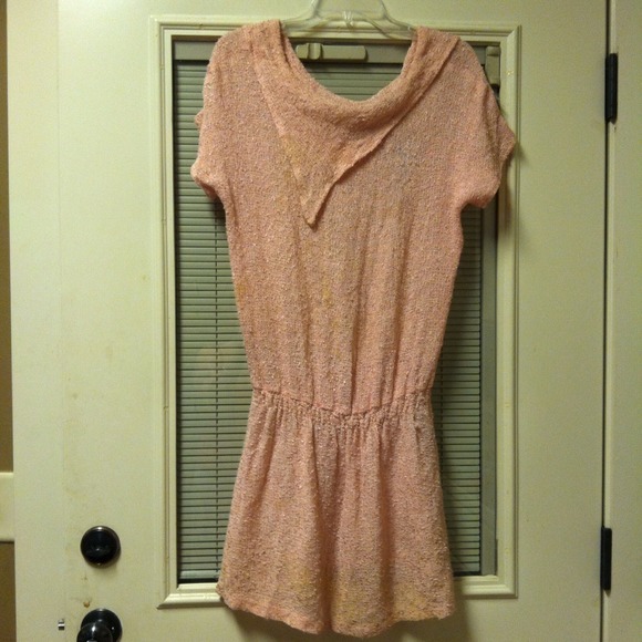 RABBIT RABBIT RABBITT Dresses & Skirts - RABBIT RABBIT RABBIT PEACH KNIT DRESS!!