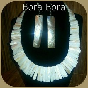 *SALE* SHELL NECKLACE & EARRING SET - NWOT