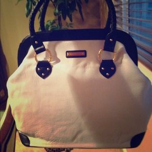 Elliot Lucca leather handbag