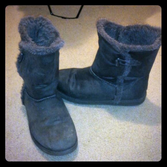 Gray Airwalk boots