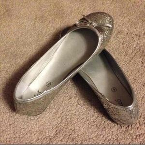 Silver sparkle flat dress shoes