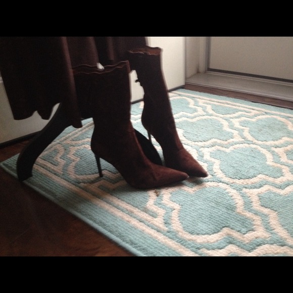 Brown suede dress jacket and boots - Picture 4 of 4