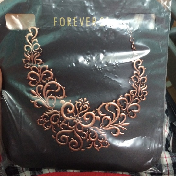 Bronze damask necklace