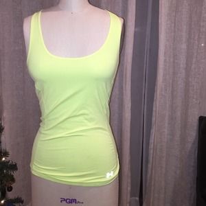 UA Women’s HeatGear ArmourVent Tank
