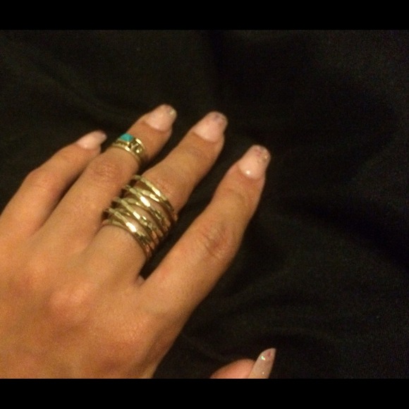 Coil gold ring✨