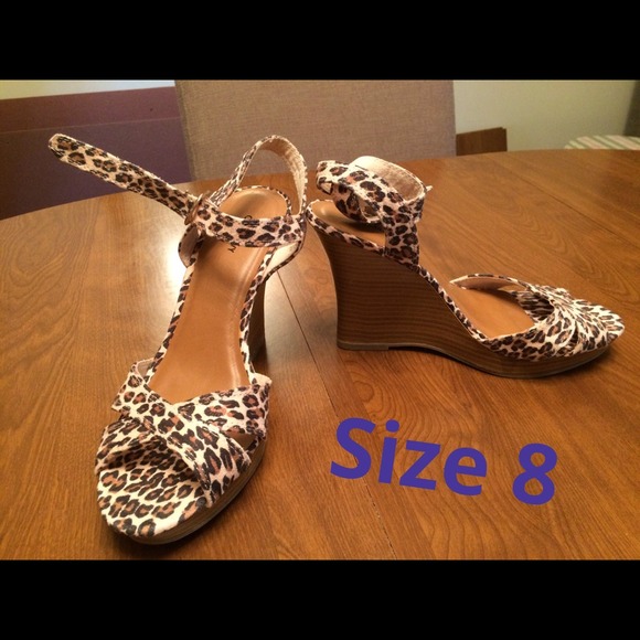 Old navy wedges