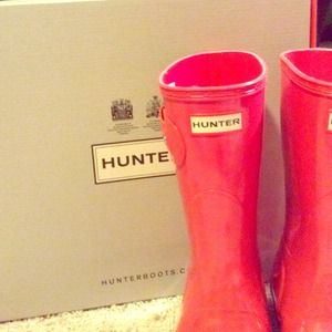 Coral HUNTER BOOTS!!