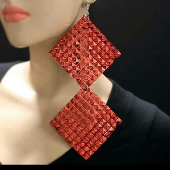Mesh red earrings
