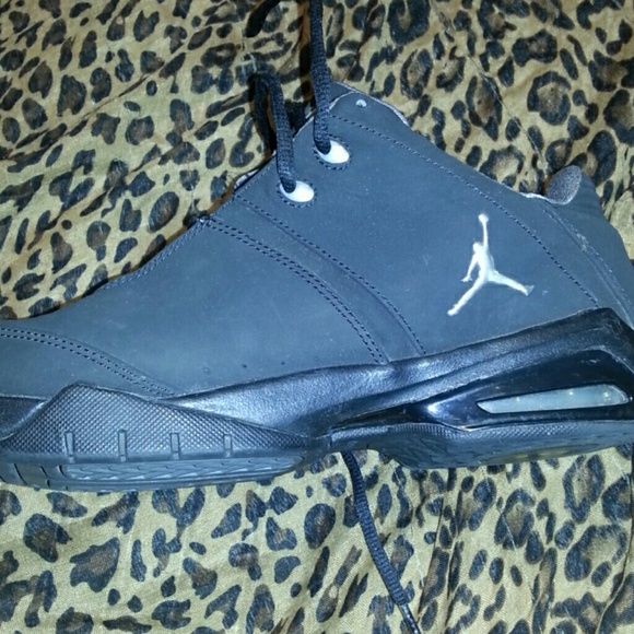 Black jordans