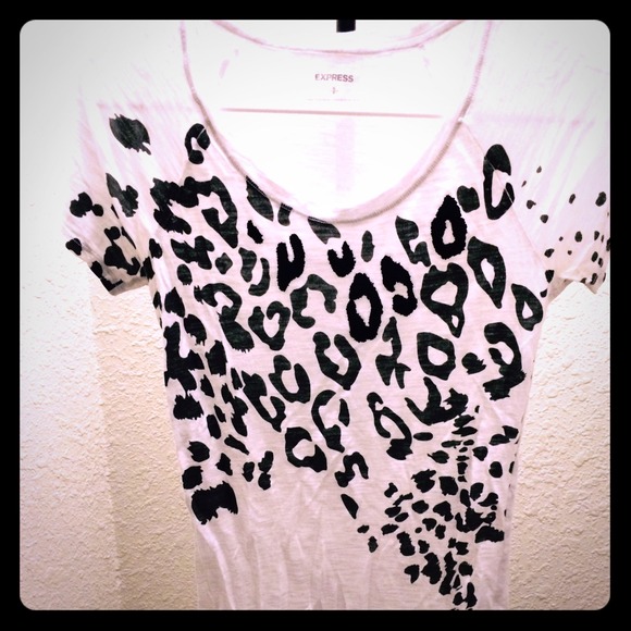 Express Cheetah print v-neck