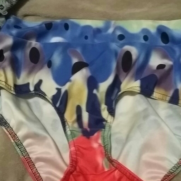 Colorful bathing suit - Picture 2 of 2