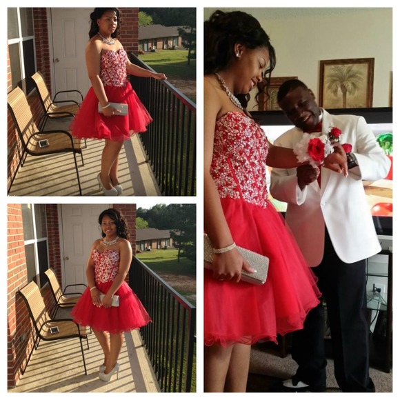 Prom dresses - Picture 3 of 4