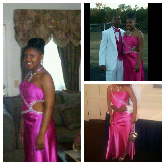 Prom dresses - Picture 4 of 4