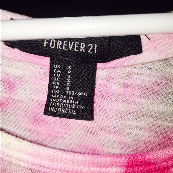 Pink and white tie-dye short sleeve shirt - Picture 2 of 4