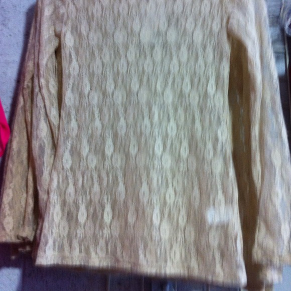 Top - Picture 2 of 2