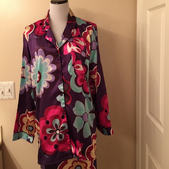 Victoria's Secret Other - Victoria's Secret Satin Pajama Set