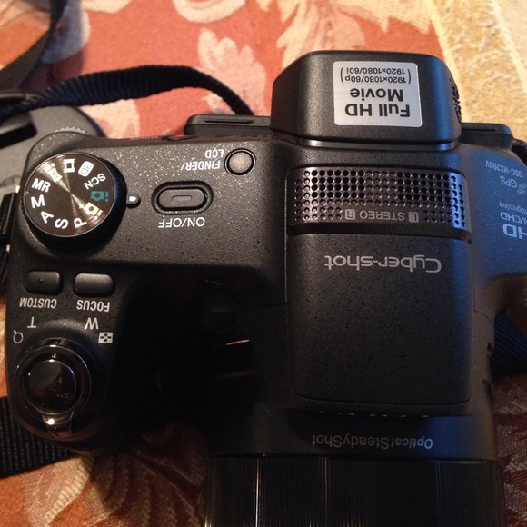 Sony Camera - Picture 2 of 2