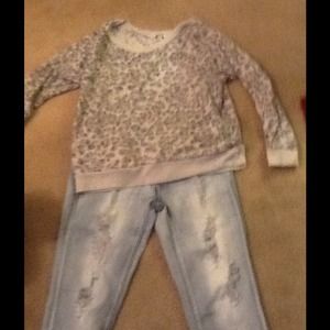 Snow Leopard sweatshirt