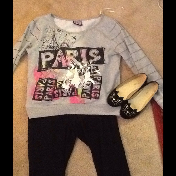 Bundle Sparkly sweatshirt and gray lacy top