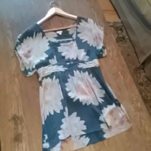 Adorable silk floral print top
