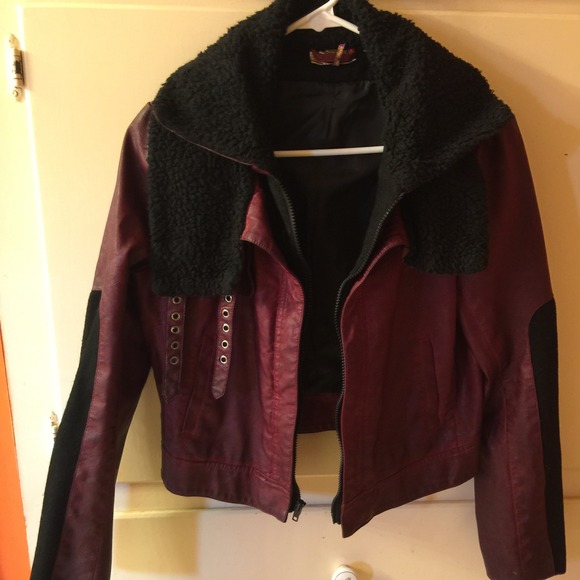 Leather jacket - Picture 2 of 4