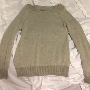 Gap sweater