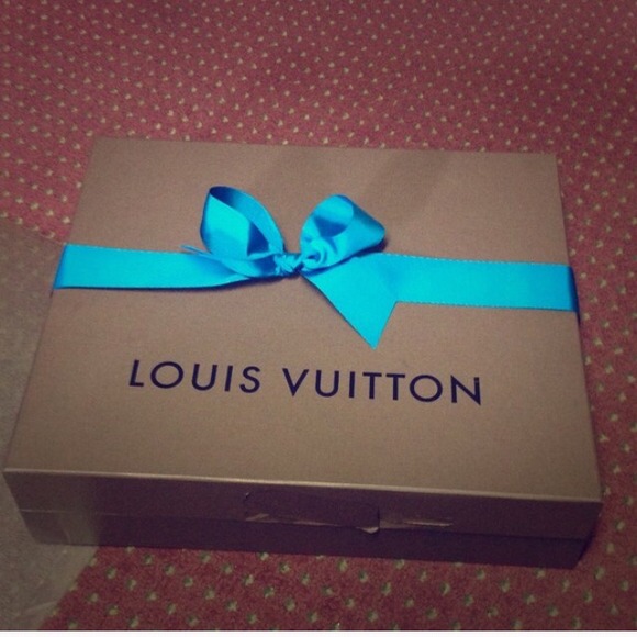 Louis Vuitton ribbon!!