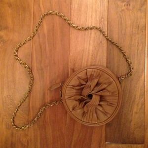 CUTE Jessica Simpson tan crossbody