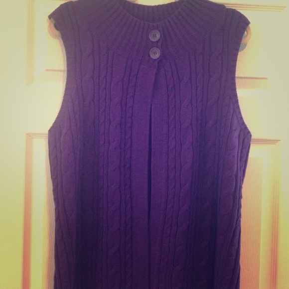 XL pretty purple cable sweater vest!