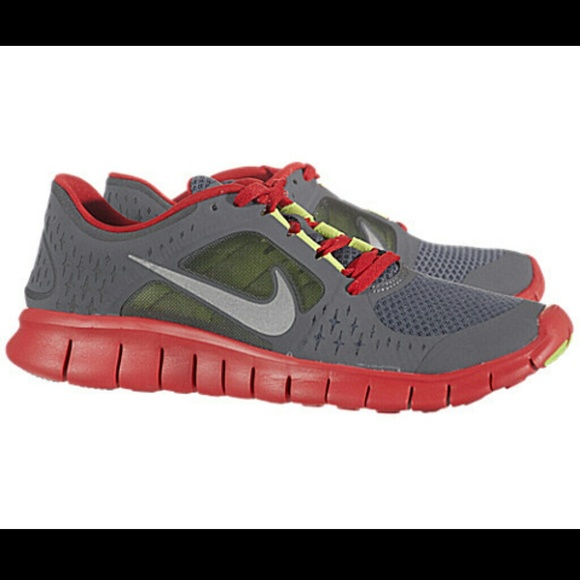 Nike Shoes - ● FINAL MARKDOWN ● Nike Free Run 3.0