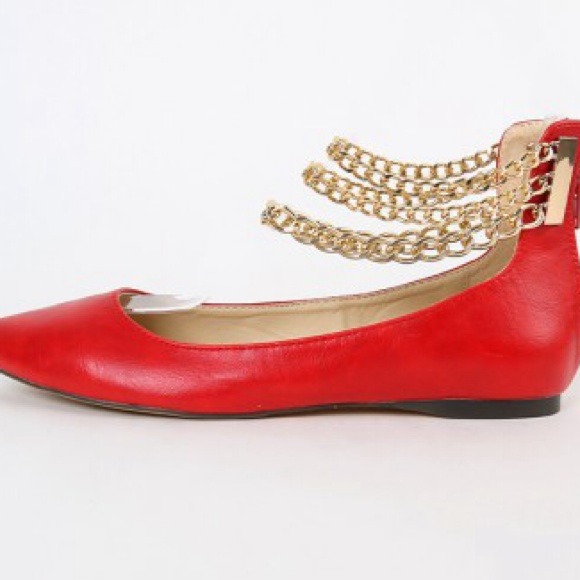 Chained up' flats - Picture 2 of 3