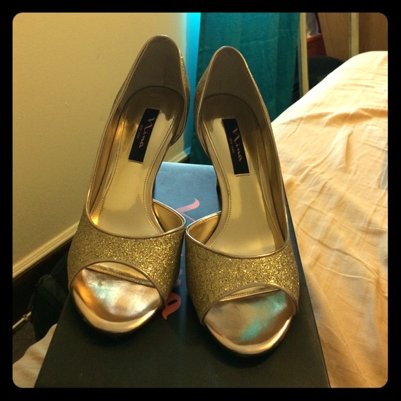 Glittery gold heels