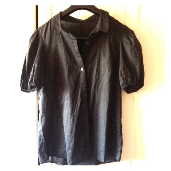 Short sleeve black button up - Picture 1 of 3
