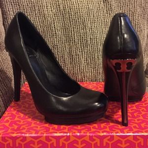 ⚡️FLASH SALE⚡️Tory Burch Jude Pump Black Leather