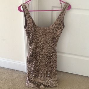 ✨✨✨REDUCED✨✨✨ Gold sequin dress ✨✨✨REDUCED✨✨✨ Gold sequin dress