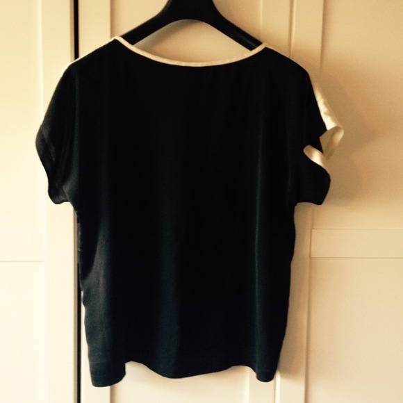 Color block top - Picture 2 of 4