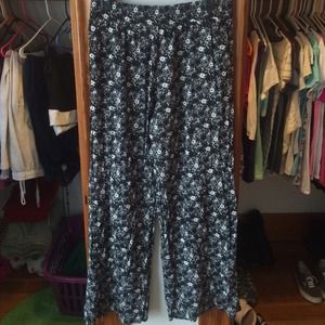 Hollister floral pants