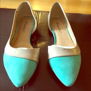 Cute open side flats.