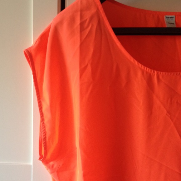 Neon orange top - Picture 2 of 4