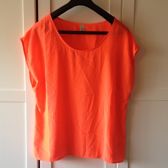 Neon orange top - Picture 4 of 4