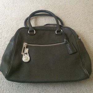 Authentic Olive Green Micheal Kors Purse!