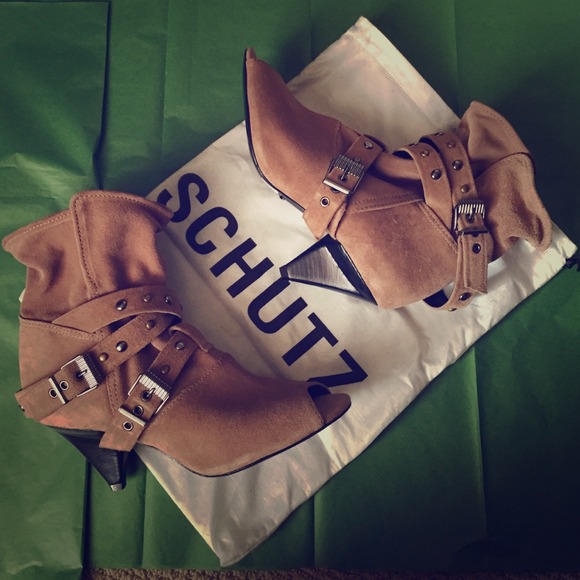 🚫SOLD🚫Brand new SCHUTZ - Picture 1 of 4