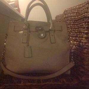 MICHAEL Michael Kors LargeHamilton Tote Dove White