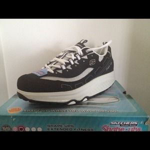 Skechers SHAPE-UPs Size 8.5